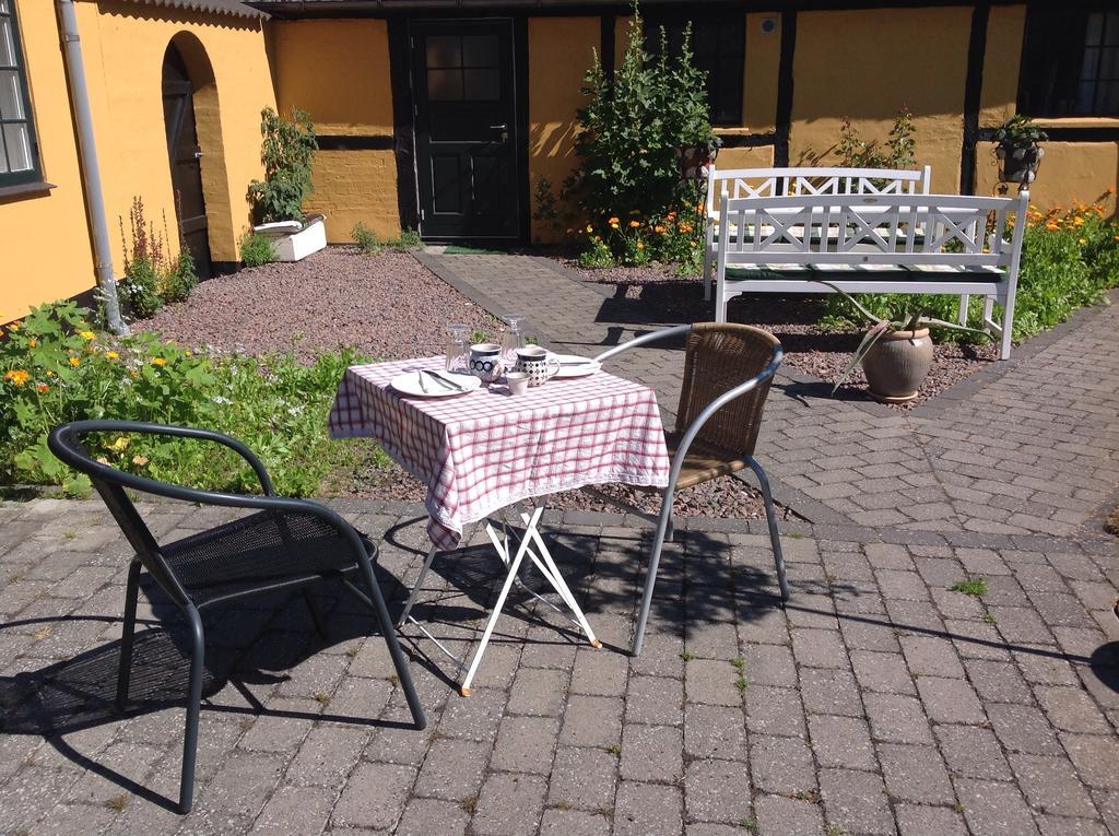 Dyrlev Bed & Breakfast Præstø Exteriör bild